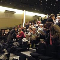 ... Dans une salle digne du Palais des Congrés